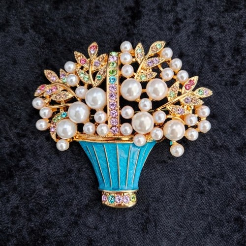 Spilla cesto fiori - finta, perla