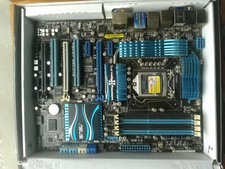Asus P8P67 DELUXE Socket 1155 Scheda Madre con scatola manuali