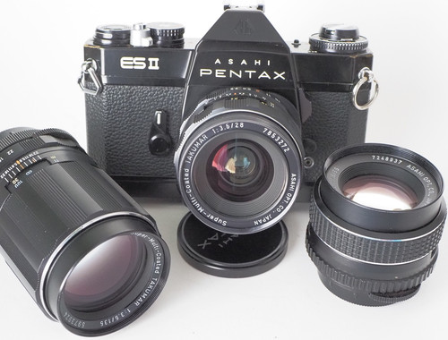 Pentax 35mm film camera - es,