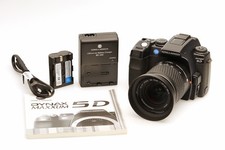 Konica Minolta Dynax 5D fotocamera reflex digitale con AF DT 1:3.5-5.6 / 18-70 mm D