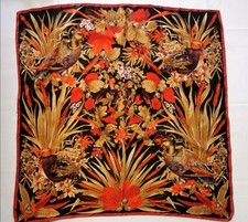 Foulard di seta mediceo. Usato