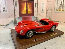 Ferrari Testarossa su tavola