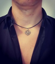 COLLANA MODELLO CON CIONDOLO PENDENTE A FORMA DI BUSSOLA COLLANINA IDEA REGALO