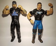 VENDO N°2 PERSONAGGI WRESTLING ALTEZZA 17 CM. 