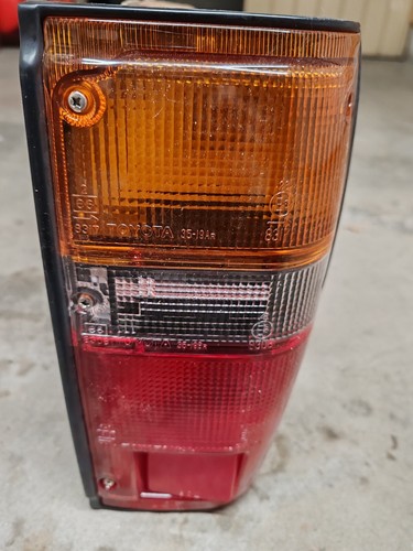 Toyota hilux pick - hilux, fanale