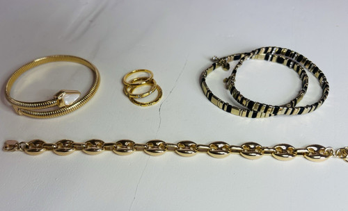 Lotto bracciali anello pila - anello,