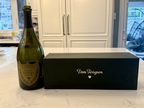 Bottiglia vuota champagne