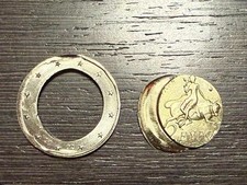 Moneta da 2 euro coniata in modo errato