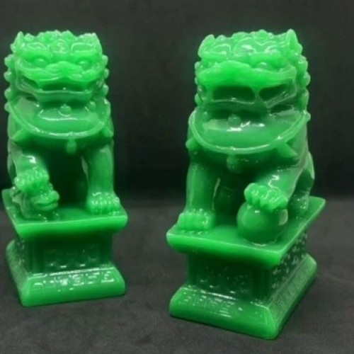 Statua leone giada verde