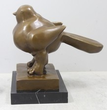 Statua scultura oversize in