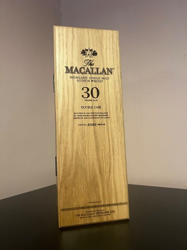 Macallan whisky box - box, 2022