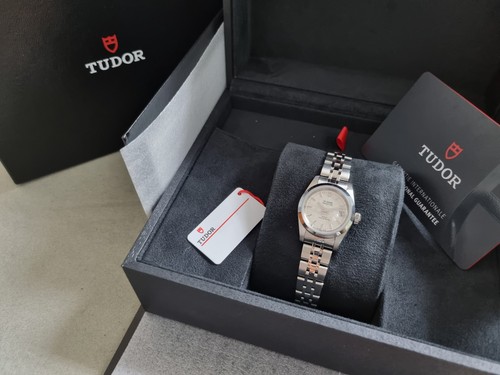 Tudor princess oysterdate - tudor,