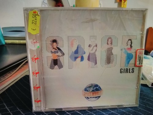 Spice girls world - -,
