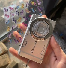 Casio Exilim EX-ZS5  Compact