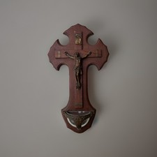Acquasantiera In Legno E Vetro