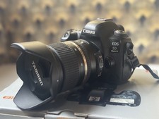 Canon EOS 5D Mark IV +