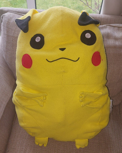 Pokemon pikachu jumbo plush - pokemon,