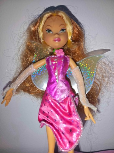 Winx club flora doll charmix - winx,