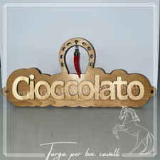 Targa in legno per box