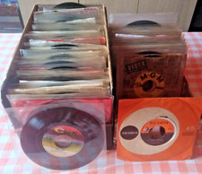 LOTTO STOCK 246 DISCHI VINILE 45 GIRI-ANNI '60/70/80 -SENZA COPERTINA-LISTA