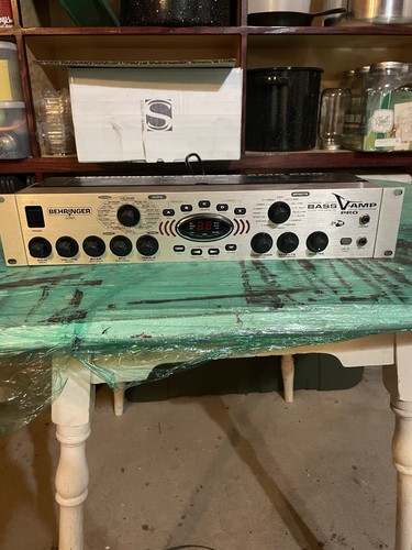 Behringer bass amp pro - bass, v-amp
