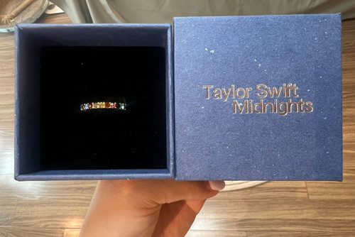 Taylor swift bejeweled - taylor,
