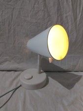 Lampada LED da tavolo bianca