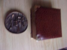 ARNALDO POMODORO ( incisa la sua firma )  COMUNE DI MILANO diametro mm. 68/70