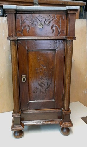 Comodino antico noce - in,