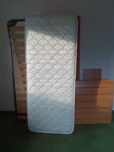 Letto singolo con - con, in