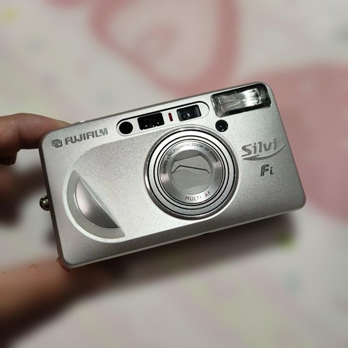 Bellissima fotocamera compatta