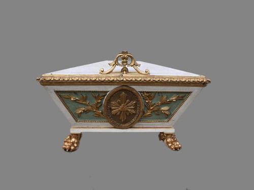 Tabernacolo ligneo laccato - , e