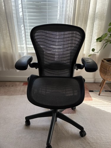 Herman miller aeron size - size, b
