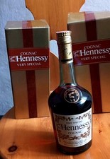 2 Bottiglie Hennessy Cognac Very Special V.S bottiglia vintage anni 70 75 Cl