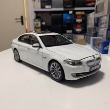 Modellino auto 1:18 Welly GAT