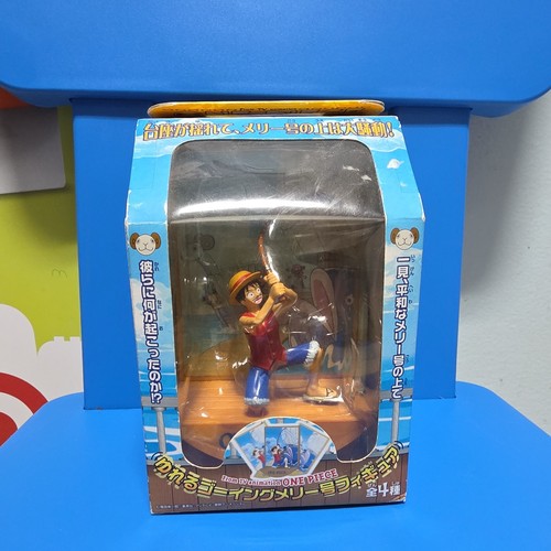 One piece swaying going - one,