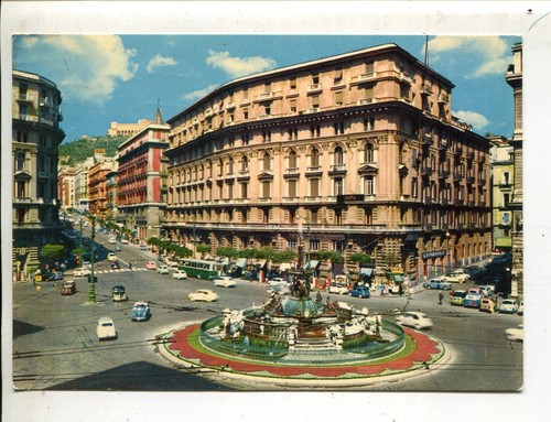 Napoli piazza della borsa 1969 - napoli-piazza,