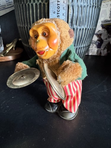 Vintage wind monkey - wind, up