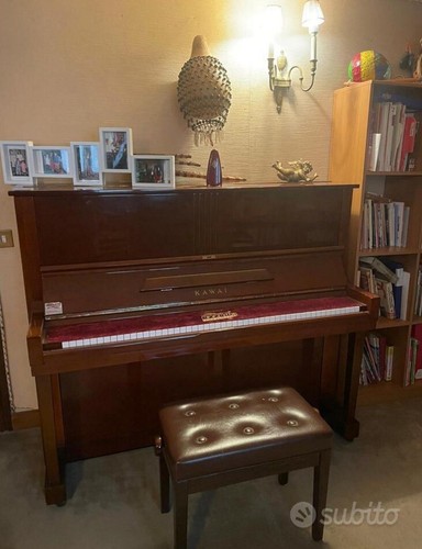 Pianoforte verticale kawaii - pianoforte,