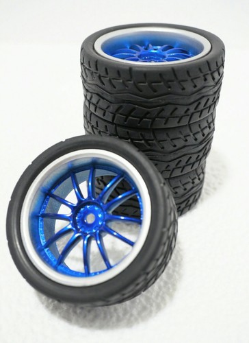 Treno ruote gomme auto - auto, a