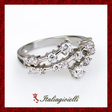 Radioso Anello Brillante in