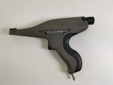 Strumento manuale pneumatico