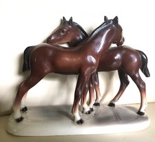 Porcellana puledro anni 50/60 Hertwig Katzhütte HxLxL 15,5x21x6,5 cm