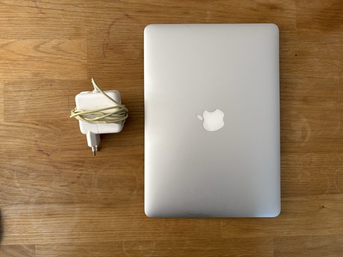 Apple macbook air - apple,