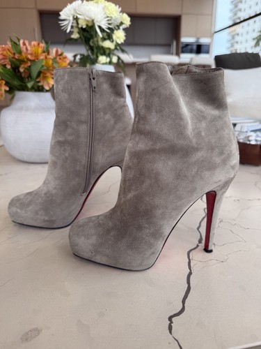 Authentic christian louboutin - authentic,