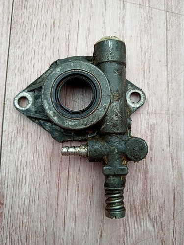 Pompa olio motosega - pompa,