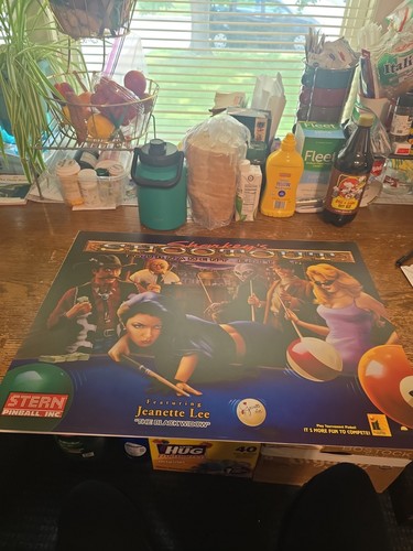 Stern pinball sharkeys - stern,