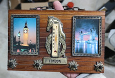 Termometro portachiavi da parete Londra panorama cavallo con ferro anni 70