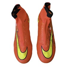 Yuto Nagatomo paio di scarpe