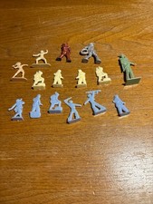 Lotti di 15 soldatini. plastica dura monocolore made in Italy anni’50-60